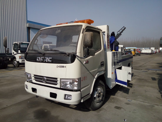 東風(fēng)藍(lán)牌一拖一清障車(國(guó)五排放)